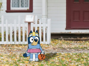 Bluey Halloween lawn sign